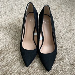 Brand new black heels. Size 7